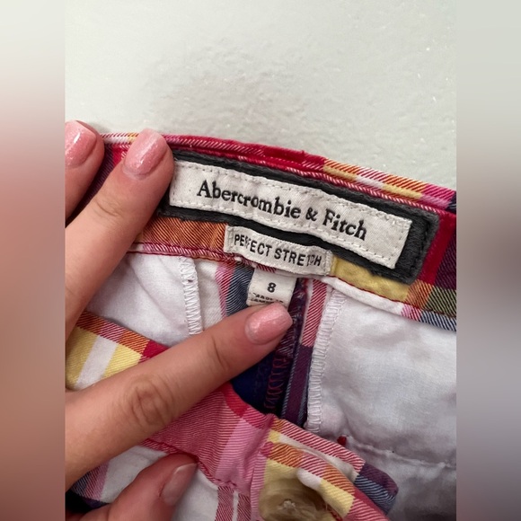 Plaid Abercrombie & Fitch Shorts - Picture 3 of 4